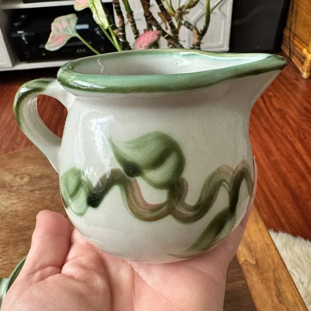 VNTG John B Taylor Louisville Stoneware Creamer & Covered Sugar Bowl Set